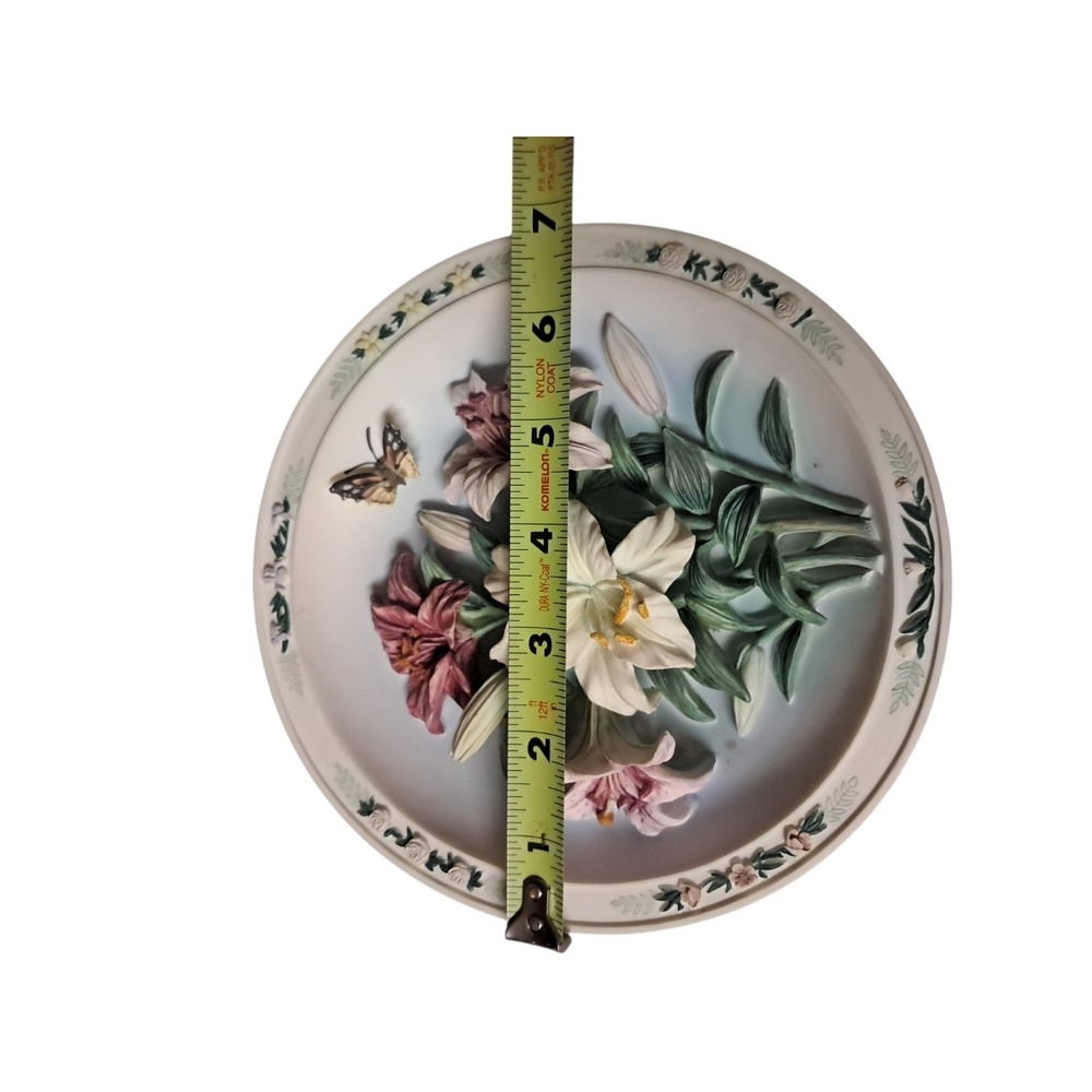 THE LILY GARDEN Plate Lena Liu's Beautiful Gardens #4. 3D Lillies And Butterfly - Picture 12 of 13